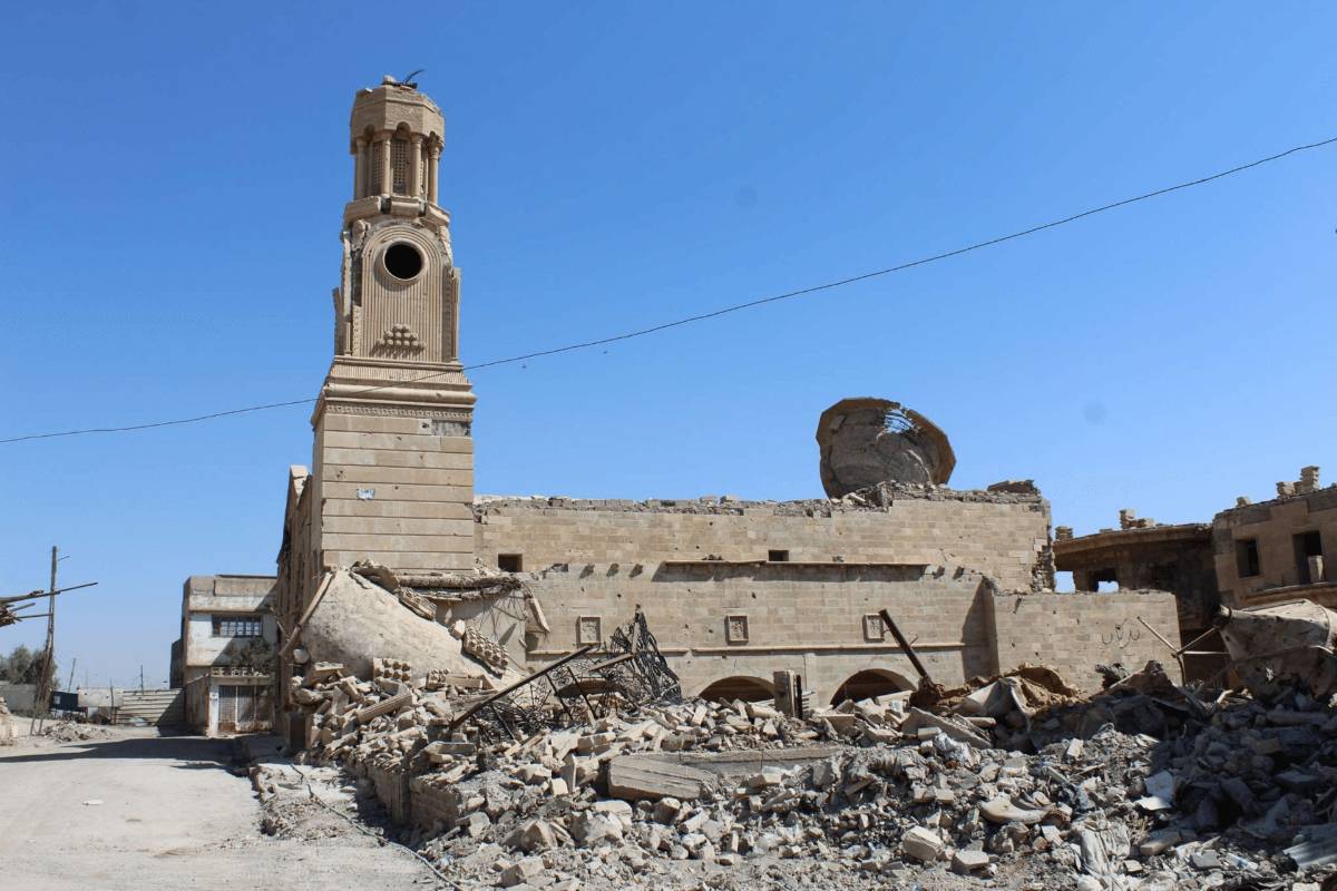 Zerstörte Kirche in Mossul nach der IS-Invasion