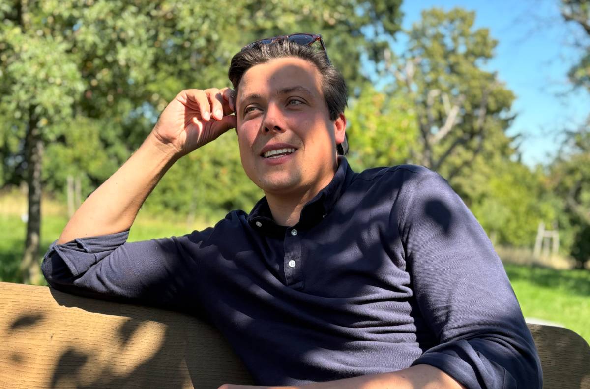 Pfarrer Justus Geilhufe im Interview im Garten